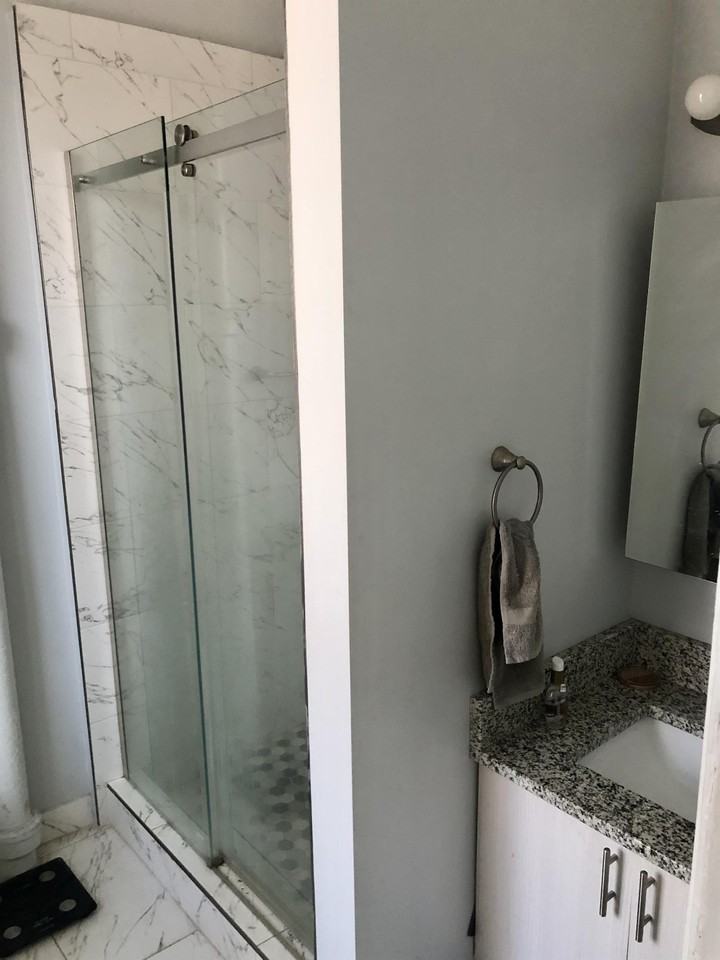 920 W 35th Pl - Photo 7 of 10