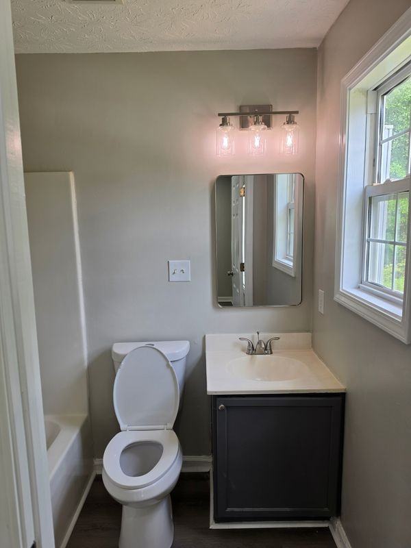 515 Baron Dr - Photo 2 of 13