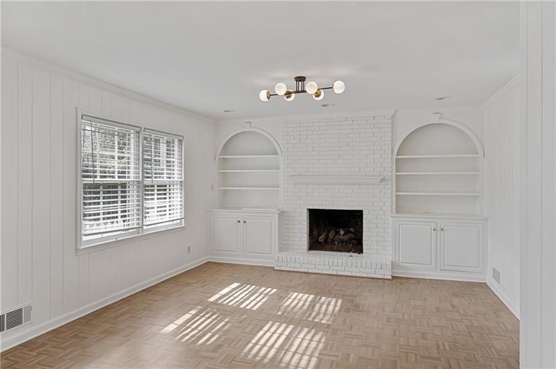 1000 Carter Dr Ne - Photo 4 of 37