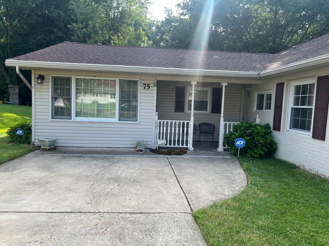 75 Plumtree Ln - Photo 2 of 15