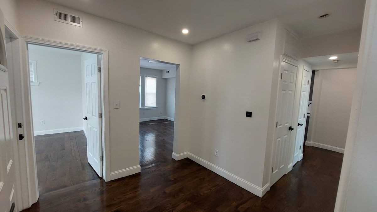 69 Mora St - Photo 3 of 23
