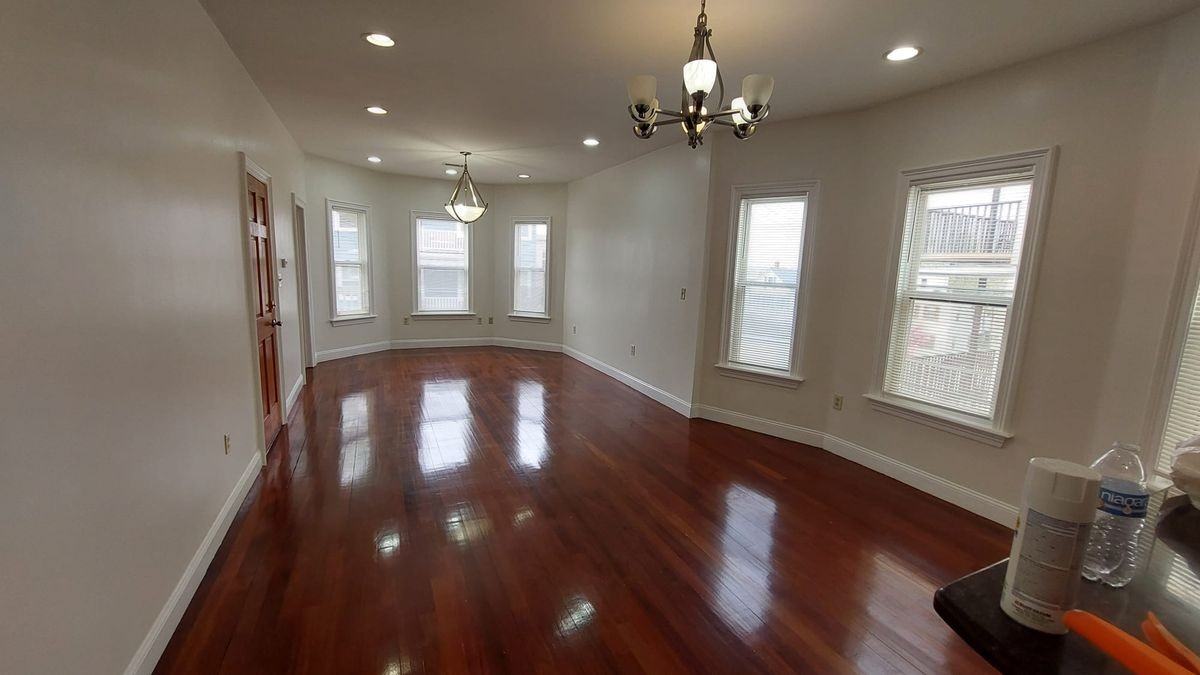 167 King St - Photo 2 of 9