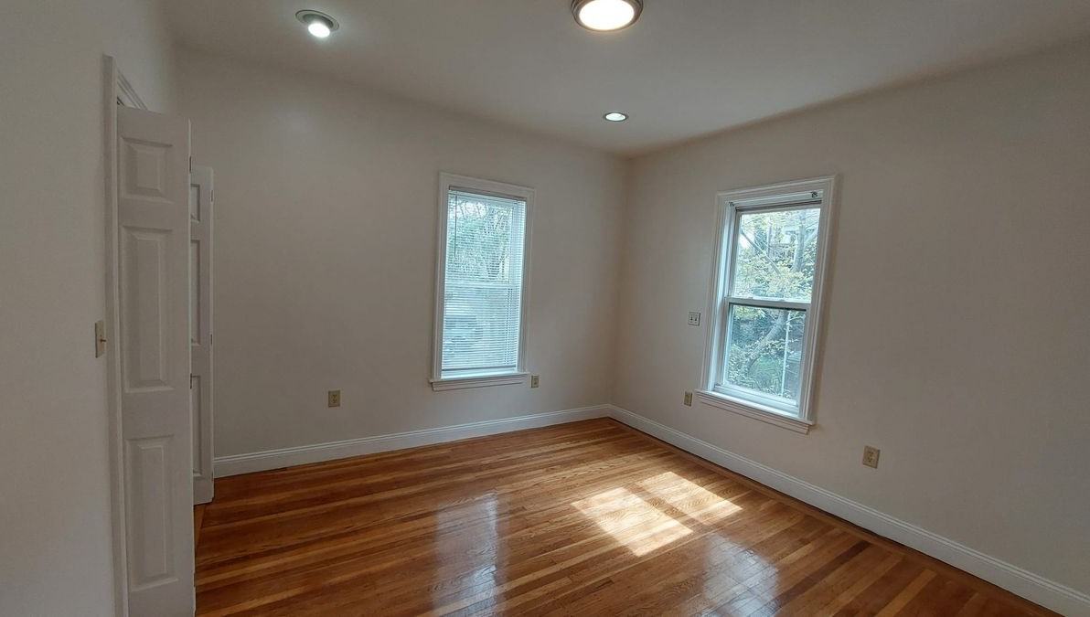 167 King St - Photo 5 of 9