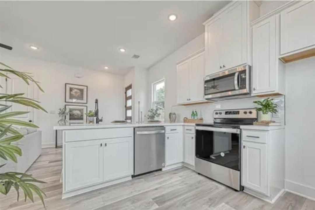 9130 Arledge St - Photo 2 of 4