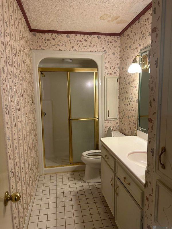 2208 Sprucewood Dr - Photo 3 of 13