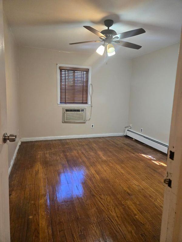 2999 Young Ave - Photo 2 of 7