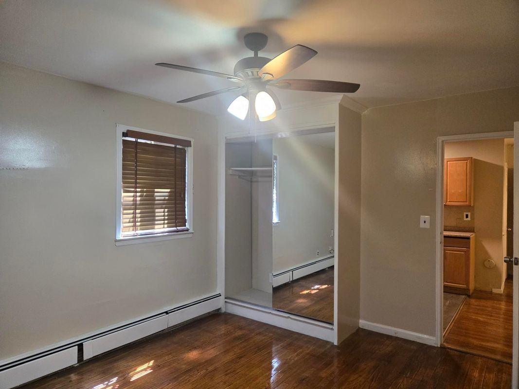 2999 Young Ave - Photo 4 of 7