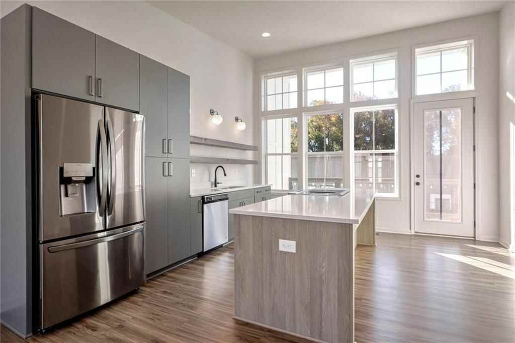 906 Brees Ct - Photo 3 of 37