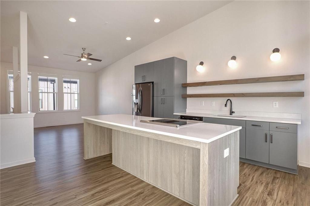 906 Brees Ct - Photo 4 of 37