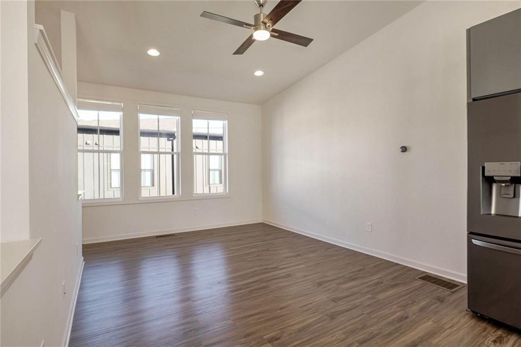 906 Brees Ct - Photo 7 of 37