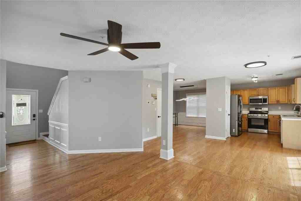 1328 Glenover Way - Photo 7 of 25