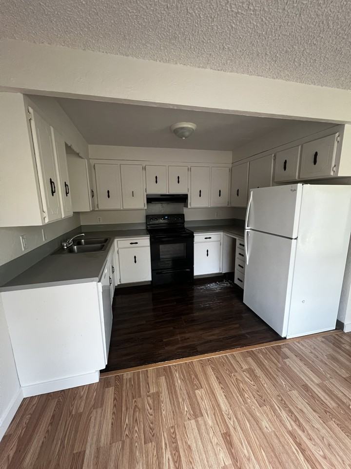 316 Trailblazer Street SE - Photo 7 of 13