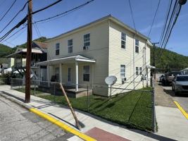 featured image of 513B Williams St