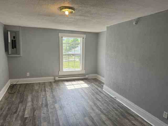 513 B William Street - Photo 3 of 20