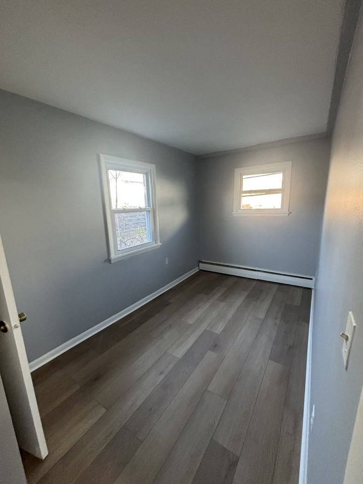 234 West Commercial Street - Photo 2 of 13