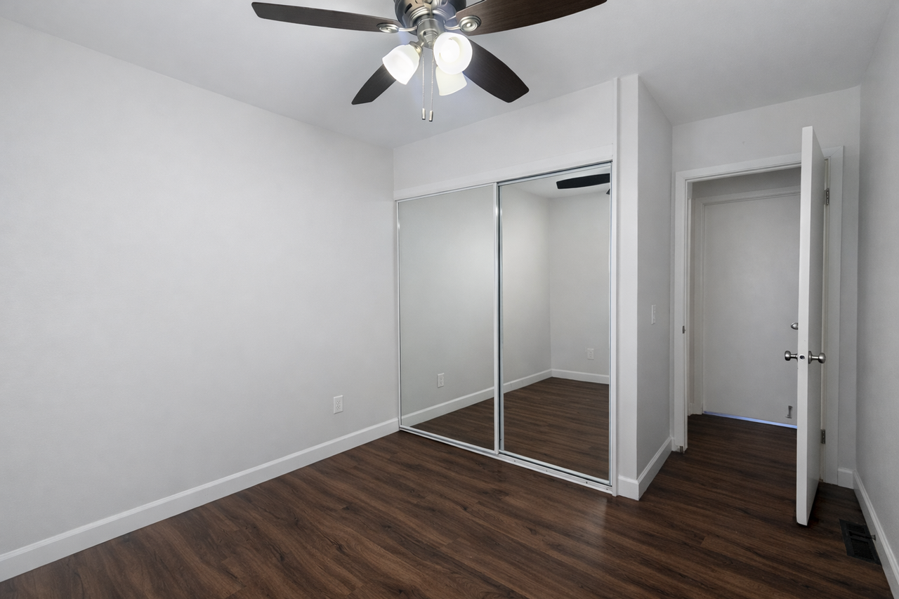 Woods Edge Townhomes - Photo 7 of 31