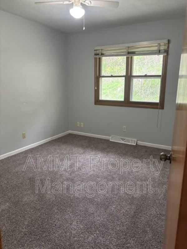 1672 10th St Nw - Photo 7 of 12