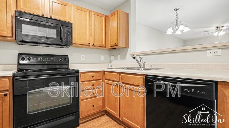 1380 Heritage Pointe Driveunit - Photo 6 of 19