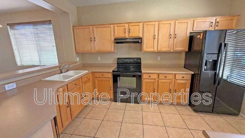 7324 W Globe Ave - Photo 5 of 19