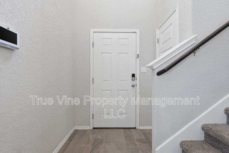 3434 Hacienda Way - Photo 5 of 29