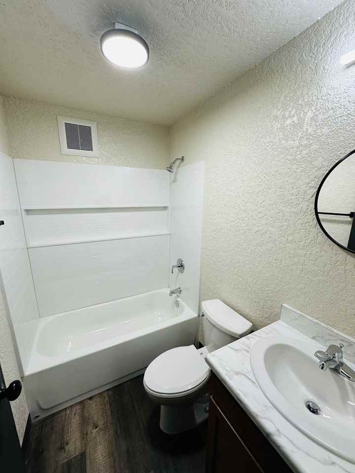 1020 N 2nd St - 11 Plex - Photo 4 of 8