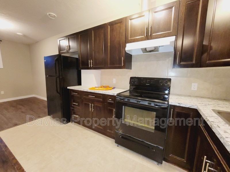 11637 125 St Nw #BS - Photo 3 of 11