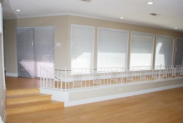 5409 Oak Hills Dr - Photo 2 of 18