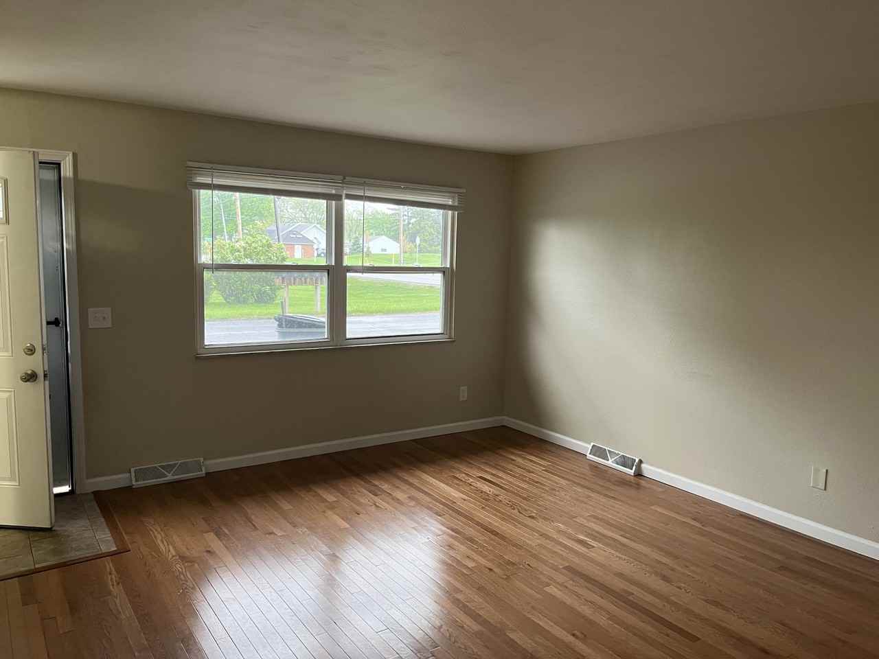 13040 Five Point Road - Photo 3 of 12