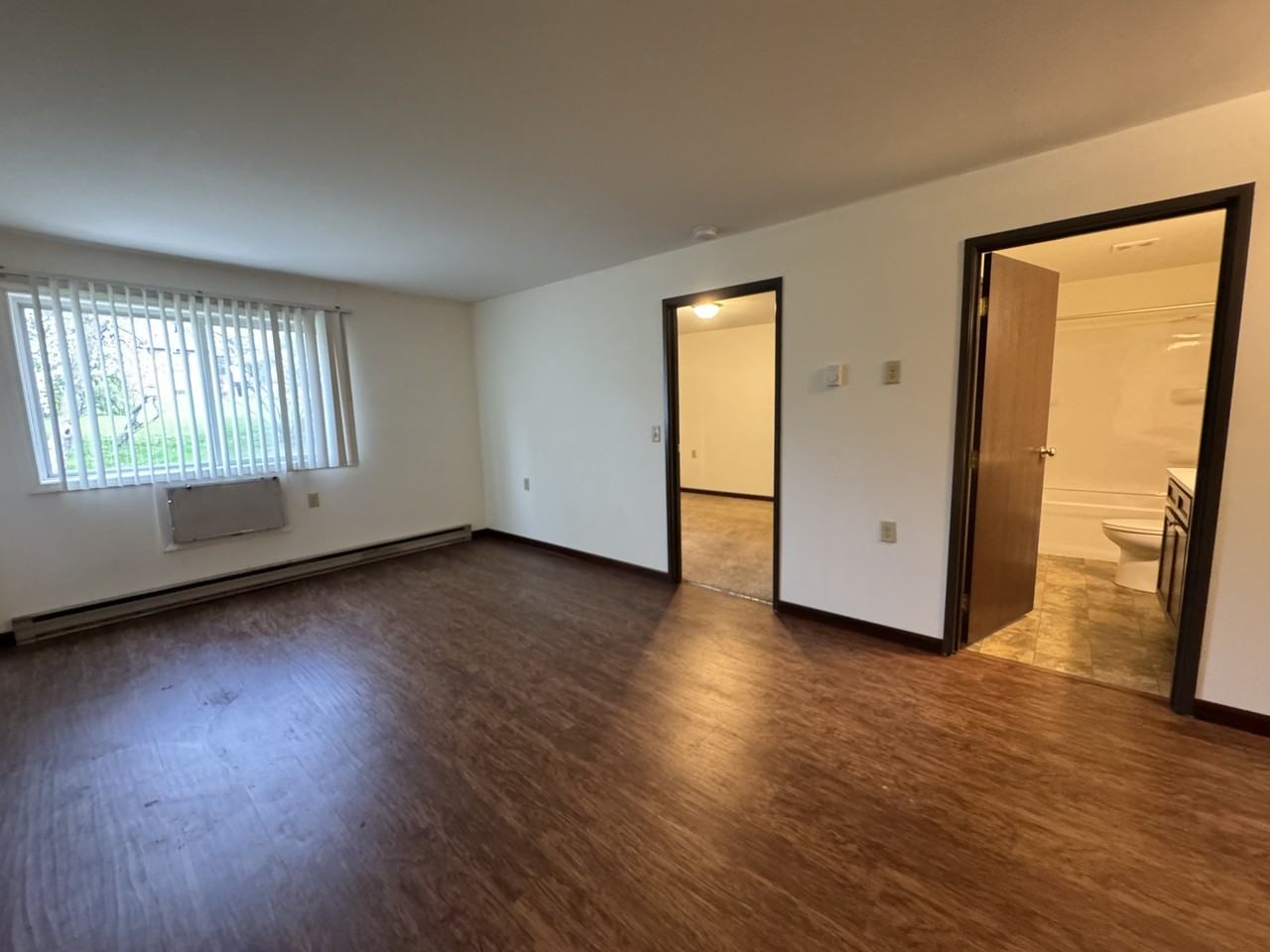 121 Colonial Drive - Photo 6 of 14
