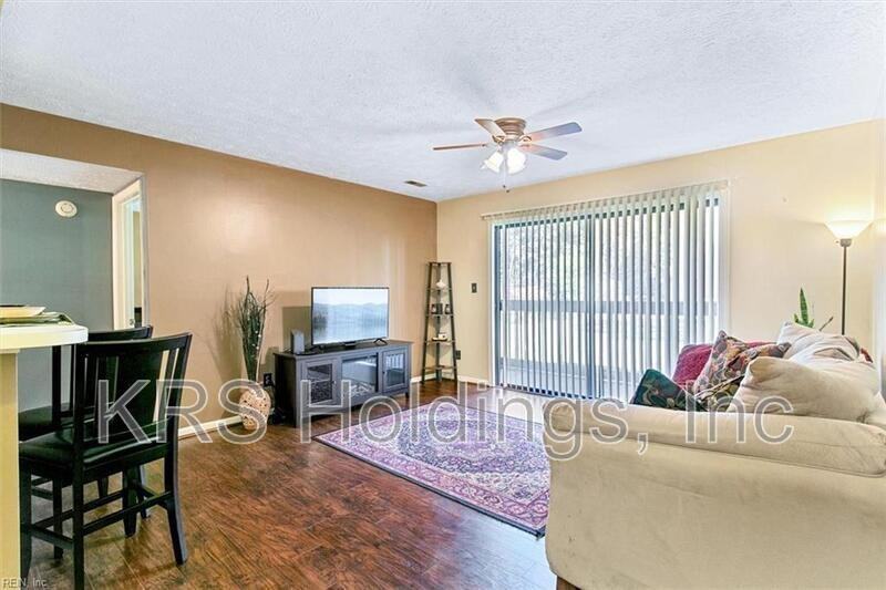 126 Wells Ct - Photo 3 of 11