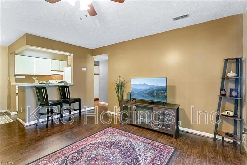 126 Wells Ct - Photo 4 of 11