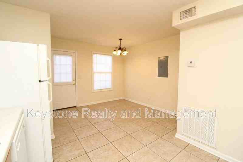 2300 Raleigh Ct - Photo 3 of 8