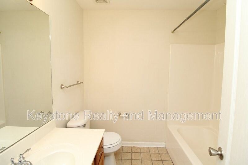2300 Raleigh Ct - Photo 6 of 8