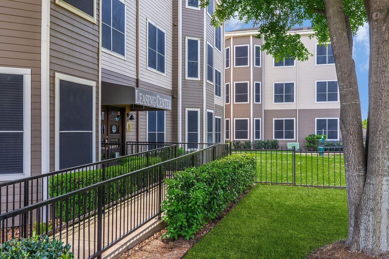 Concord at Allendale Apartments - Photo 5 of 33