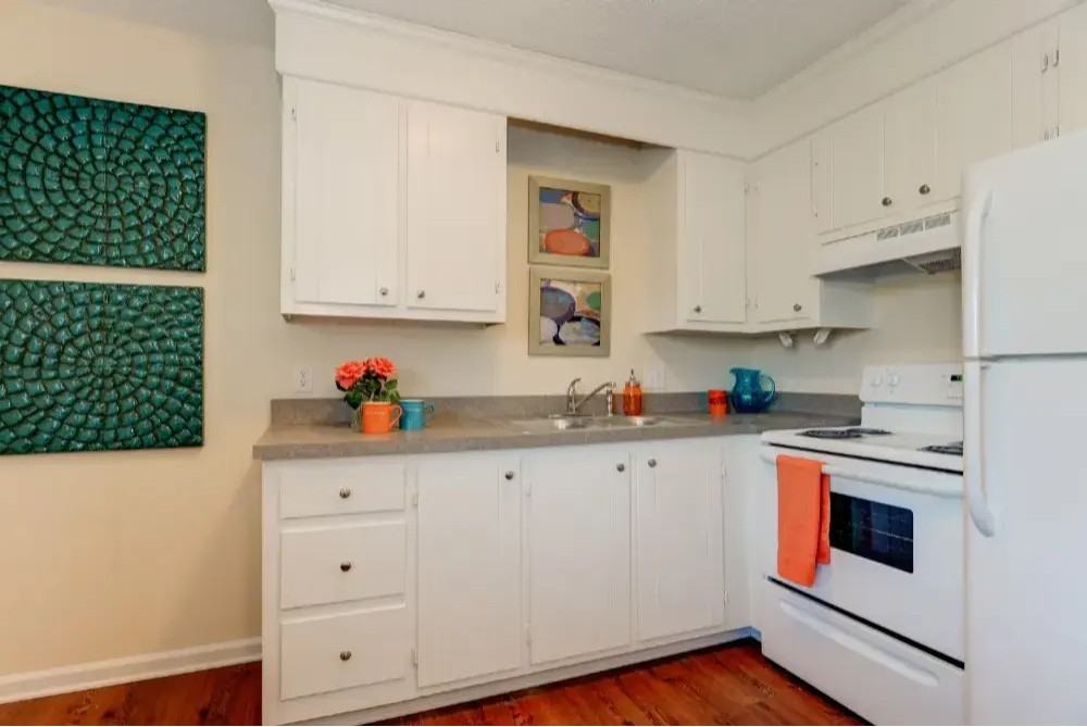 3030 Adams Boulevard - Photo 4 of 20