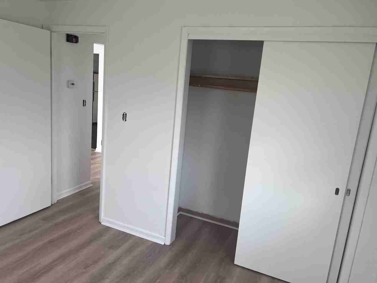 6234 N 91st St #8 - Photo 4 of 7