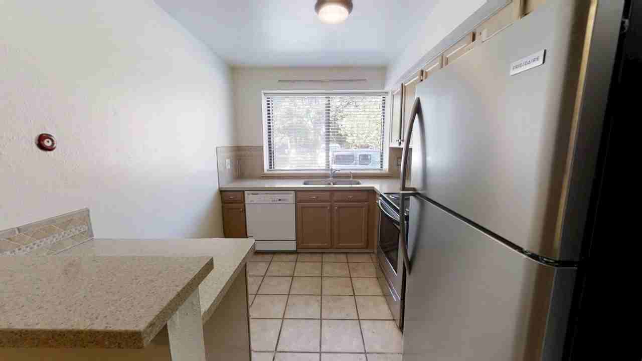2633 Juniper Ave - Photo 4 of 15
