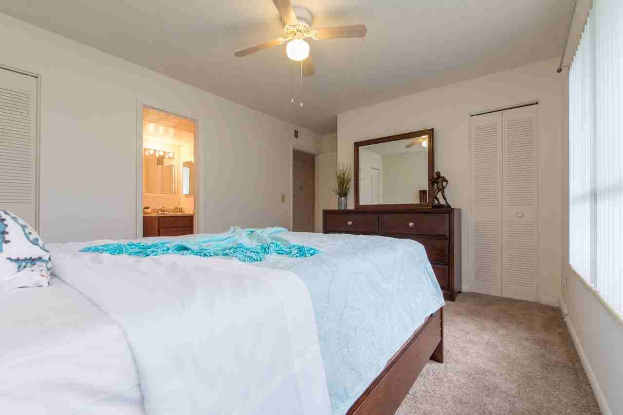 GEORGETOWN DPM LLC - Photo 6 of 40
