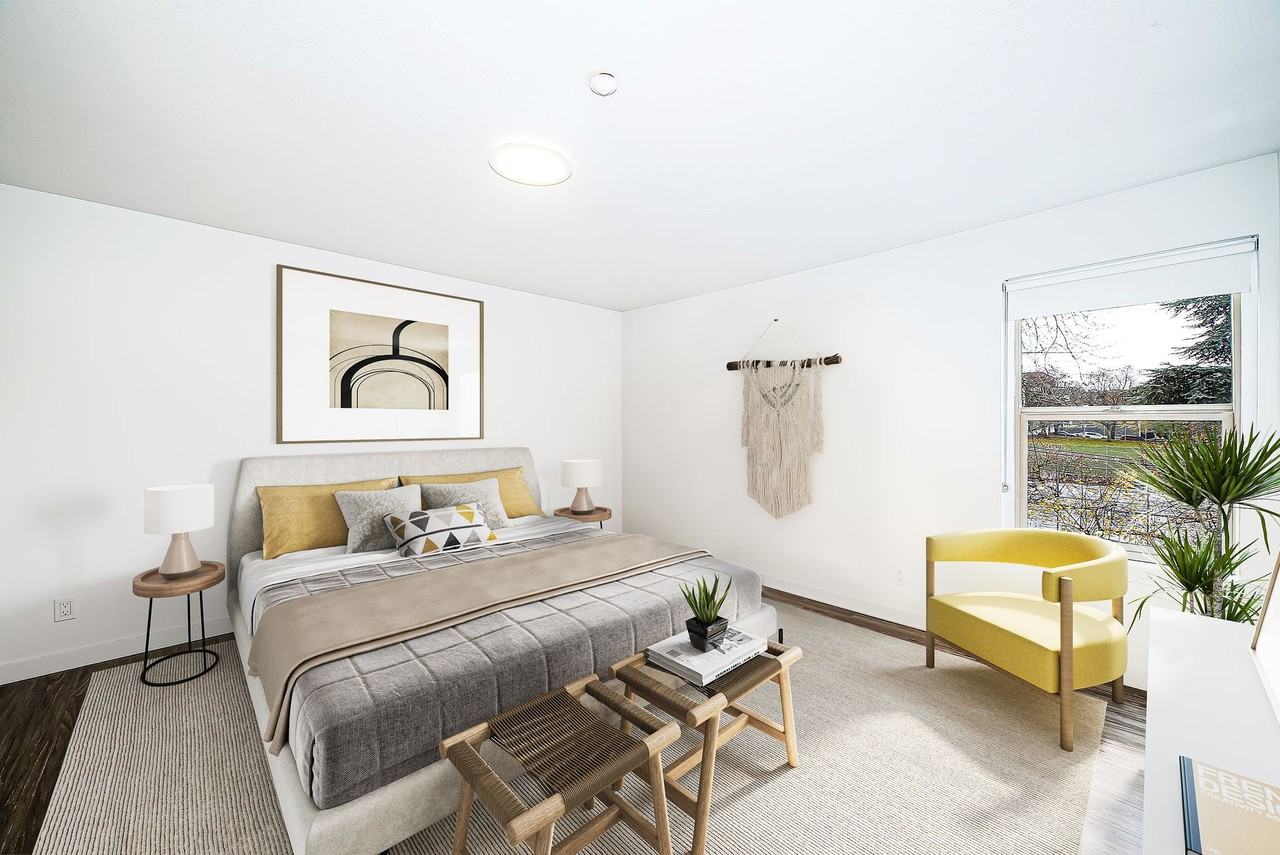 LYLA  Eastlake  Apartments - Photo 5 of 21