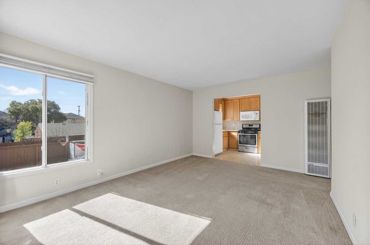 1866 Dwight Way - Photo 5 of 10