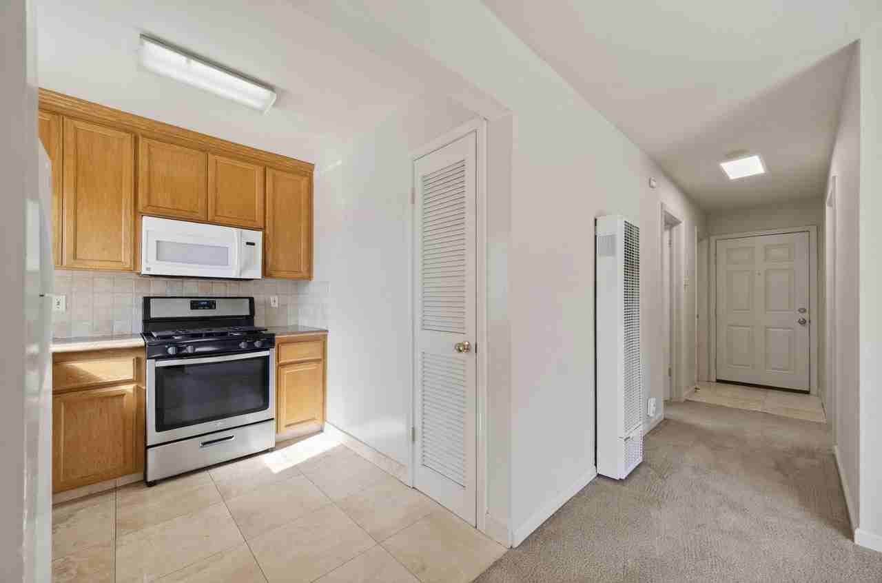 1866 Dwight Way - Photo 7 of 10