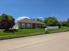4200 Beach Pointe Dr - Photo 1 of 1
