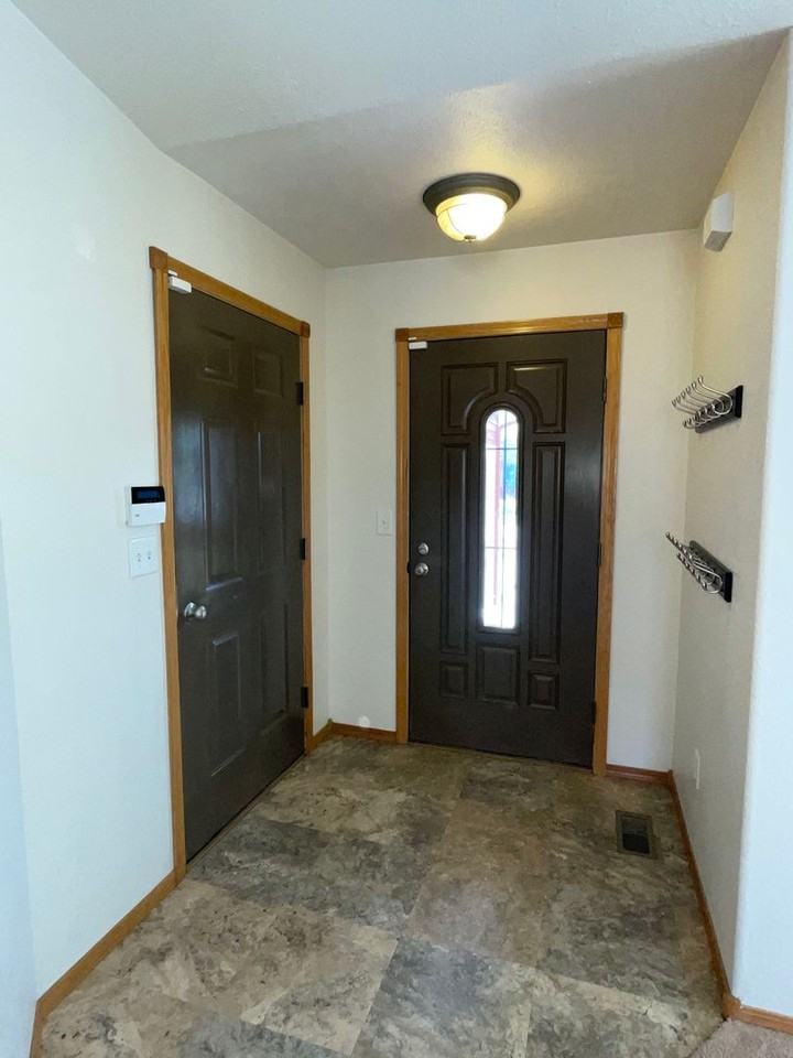 2914 Hoefer Ave - Photo 2 of 42