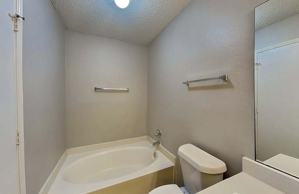 326 Moss Hill Drive - Photo 7 of 15