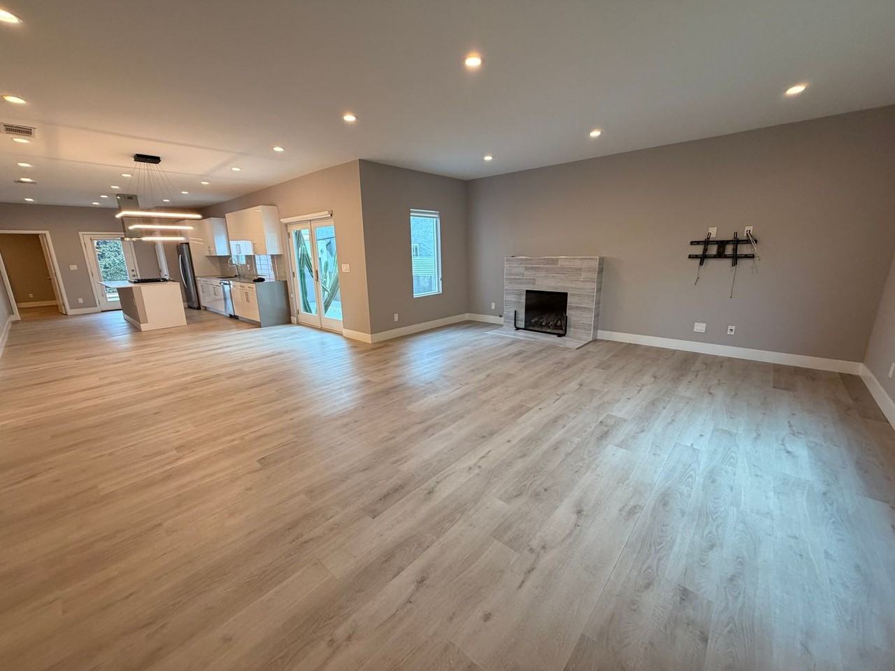 7007 Arlington Ave - Photo 2 of 20