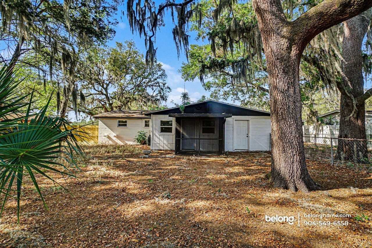 392 Arora Blvd - Photo 5 of 17