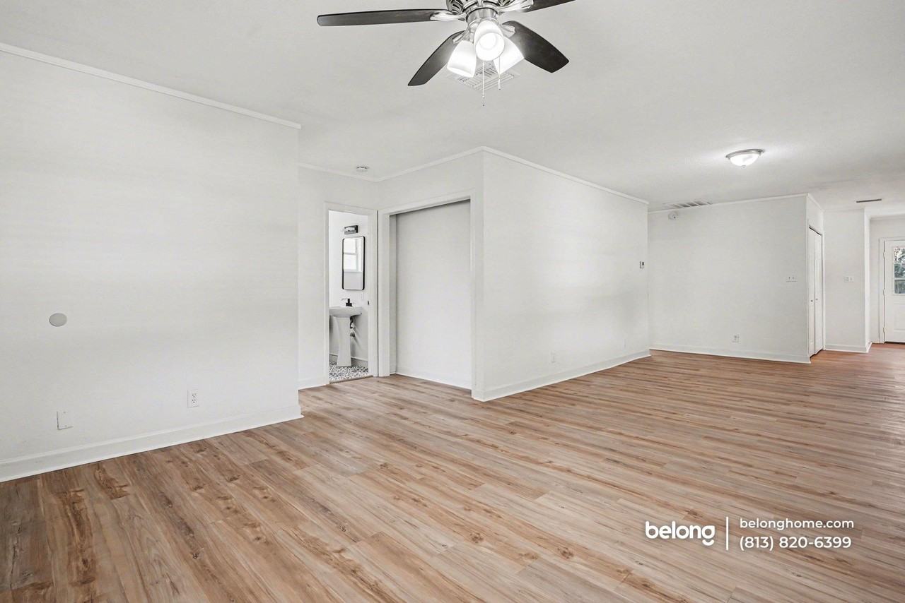 403 Virginia St - Photo 6 of 18