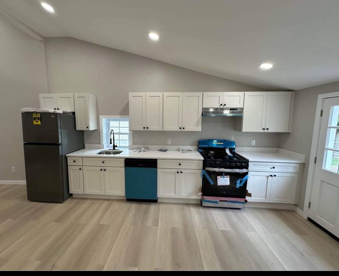 18 Forester Ave - Photo 2 of 10