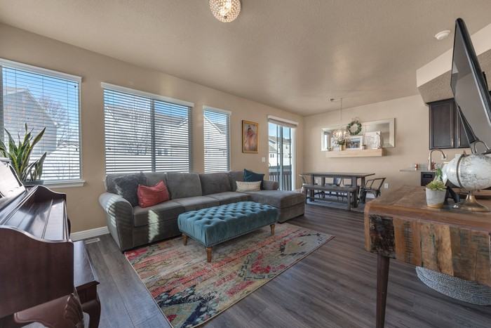 3234 W Desert Lily Dr - Photo 4 of 26