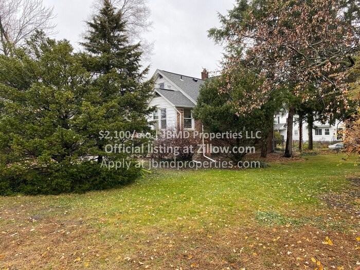 631 Shasta Pl - Photo 3 of 27